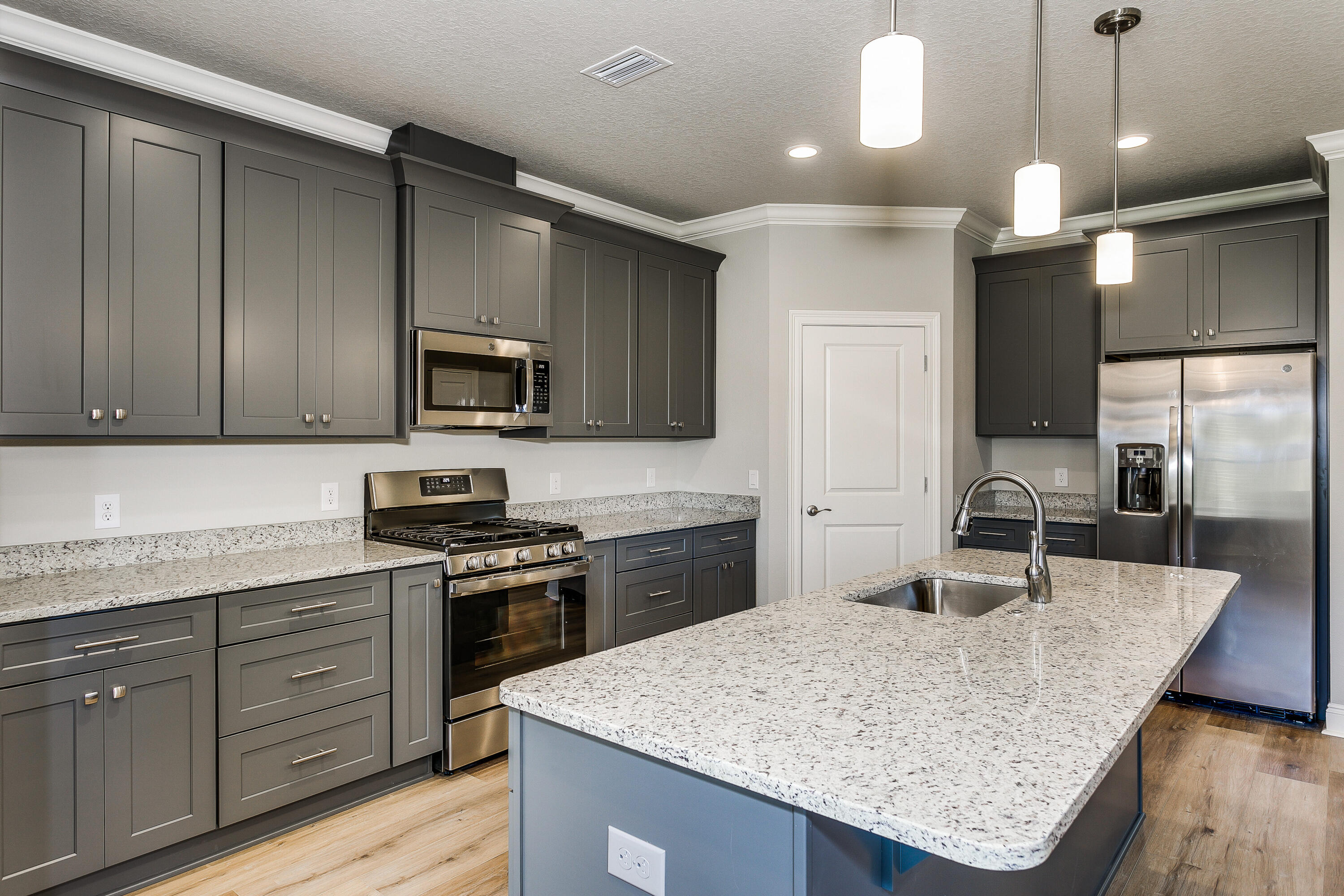 6707 Rocky Shores Road Milton, FL 32583 - Photo 12 of 44 Kitchen