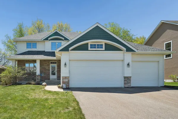 $489,900 | 1017 Provence Lane, Belle Plaine, MN 56011