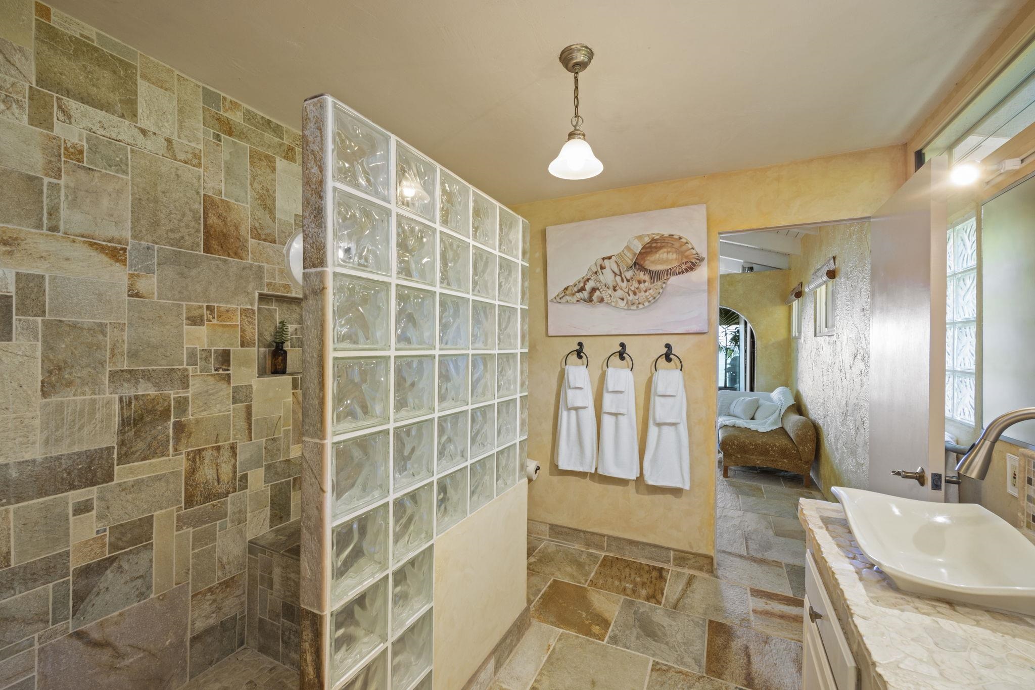 5171 Lower Honoapiilani Road Lahaina, HI 96761 - Photo 18 of 48 a view of a bathroom with a bathtub