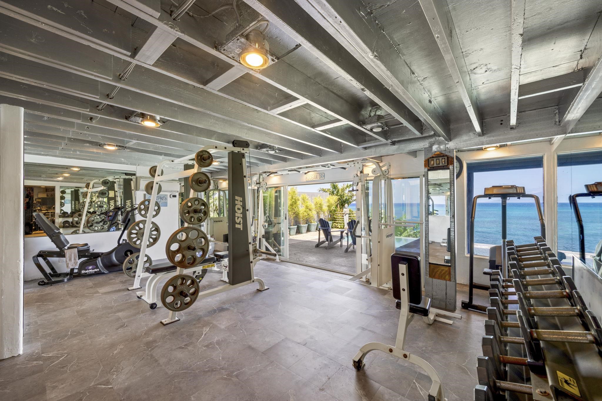 5171 Lower Honoapiilani Road Lahaina, HI 96761 - Photo 24 of 48 a view of a room with gym equipment