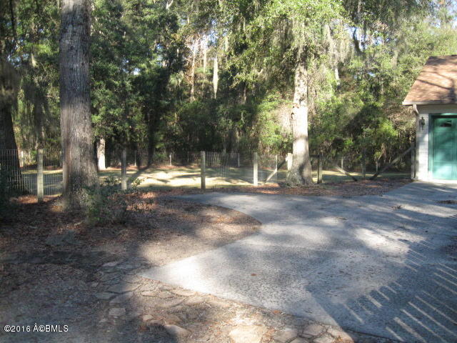 24 Wina Road St. Helena Island, SC 29920 - Photo 3 of 27 IMG_8581