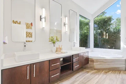 $1,895,000 | 4552 Northwest 26th Avenue, Boca Raton, FL 33434