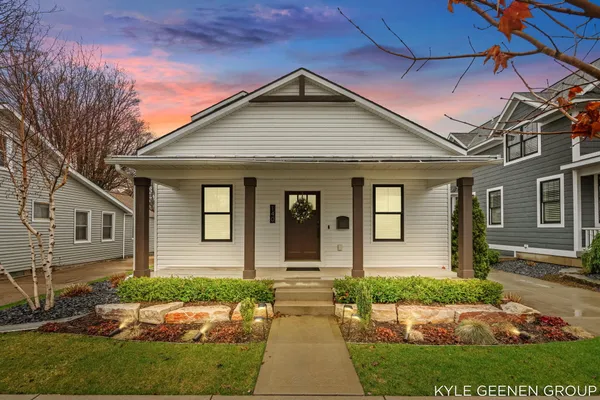 $825,000 | 140 West 10th Street, Holland, MI 49423
