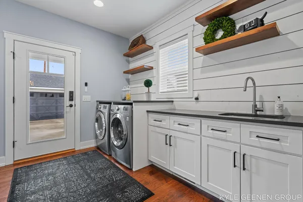 $825,000 | 140 West 10th Street, Holland, MI 49423