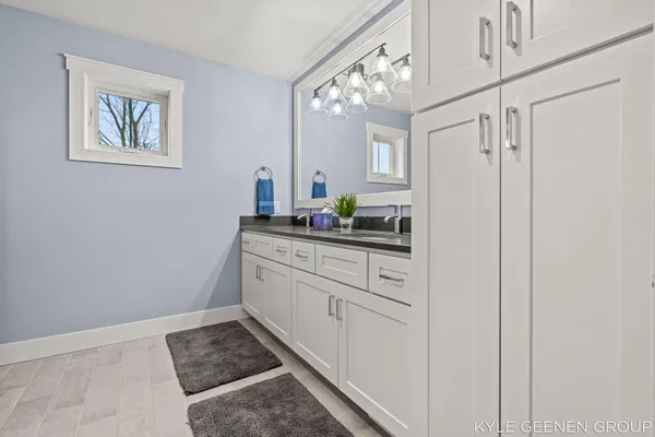 $825,000 | 140 West 10th Street, Holland, MI 49423