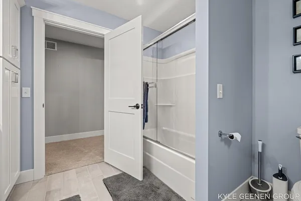 $825,000 | 140 West 10th Street, Holland, MI 49423