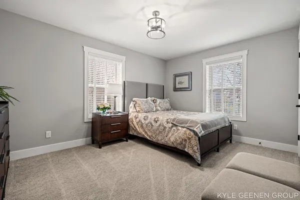 $825,000 | 140 West 10th Street, Holland, MI 49423