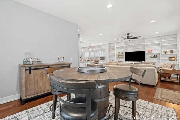 $825,000 | 140 West 10th Street, Holland, MI 49423
