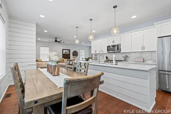 $825,000 | 140 West 10th Street, Holland, MI 49423