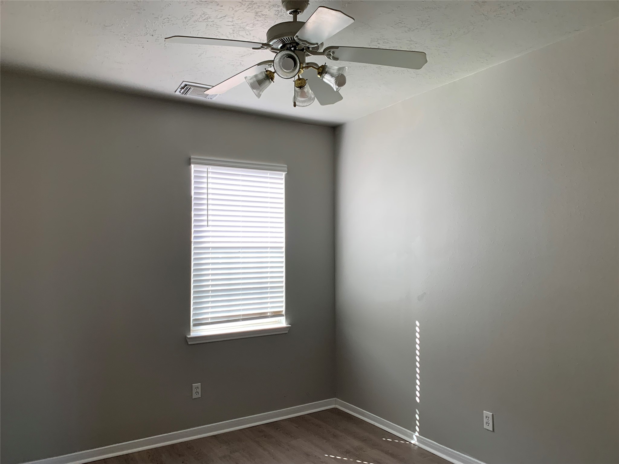 3730 Lehall Street, Unit A Houston, TX 77021 - Photo 10 of 15 a view of a window in a room