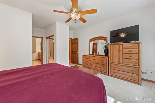 $448,900 | 4051 Willow View Drive, Lake In The Hills, IL 60156