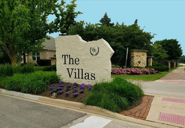 $448,900 | 4051 Willow View Drive, Lake In The Hills, IL 60156