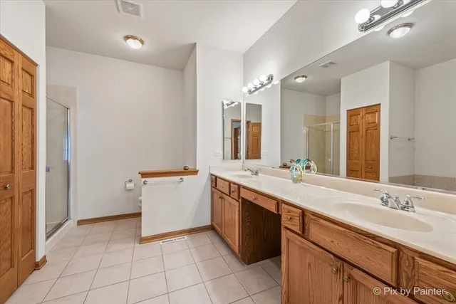 $448,900 | 4051 Willow View Drive, Lake In The Hills, IL 60156