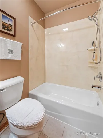 $448,900 | 4051 Willow View Drive, Lake In The Hills, IL 60156