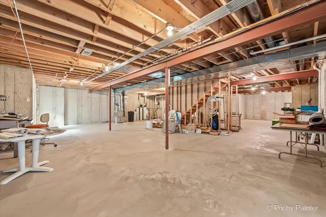 $448,900 | 4051 Willow View Drive, Lake In The Hills, IL 60156