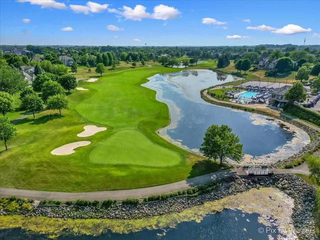 $448,900 | 4051 Willow View Drive, Lake In The Hills, IL 60156