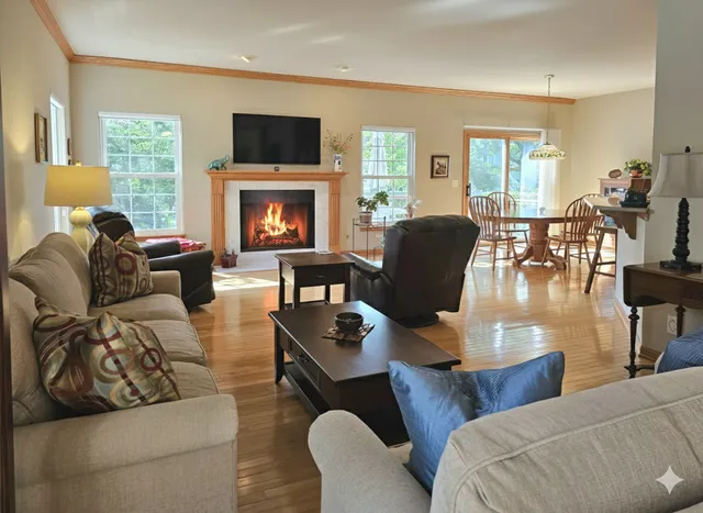 $448,900 | 4051 Willow View Drive, Lake In The Hills, IL 60156