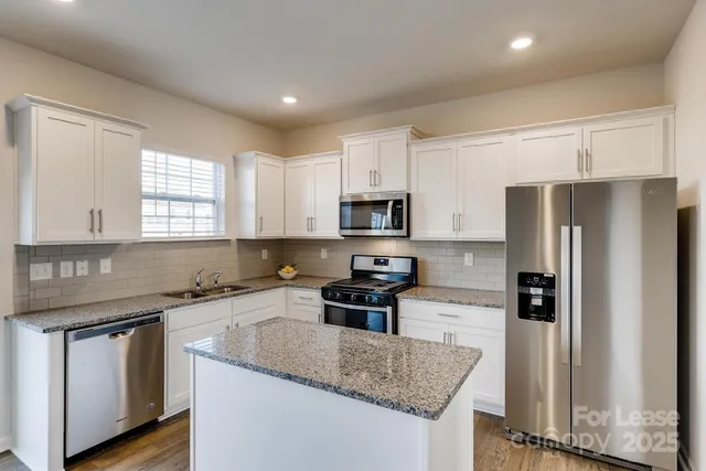 $2,100 | 137 Gray Willow Street, Mooresville, NC 28117