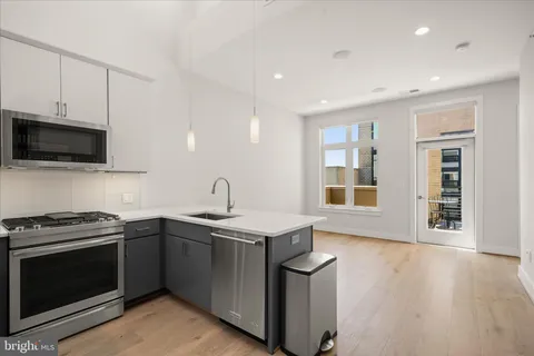 $824,900 | 3035 15th Street Northwest, Unit 401PH, Washington, DC 20009