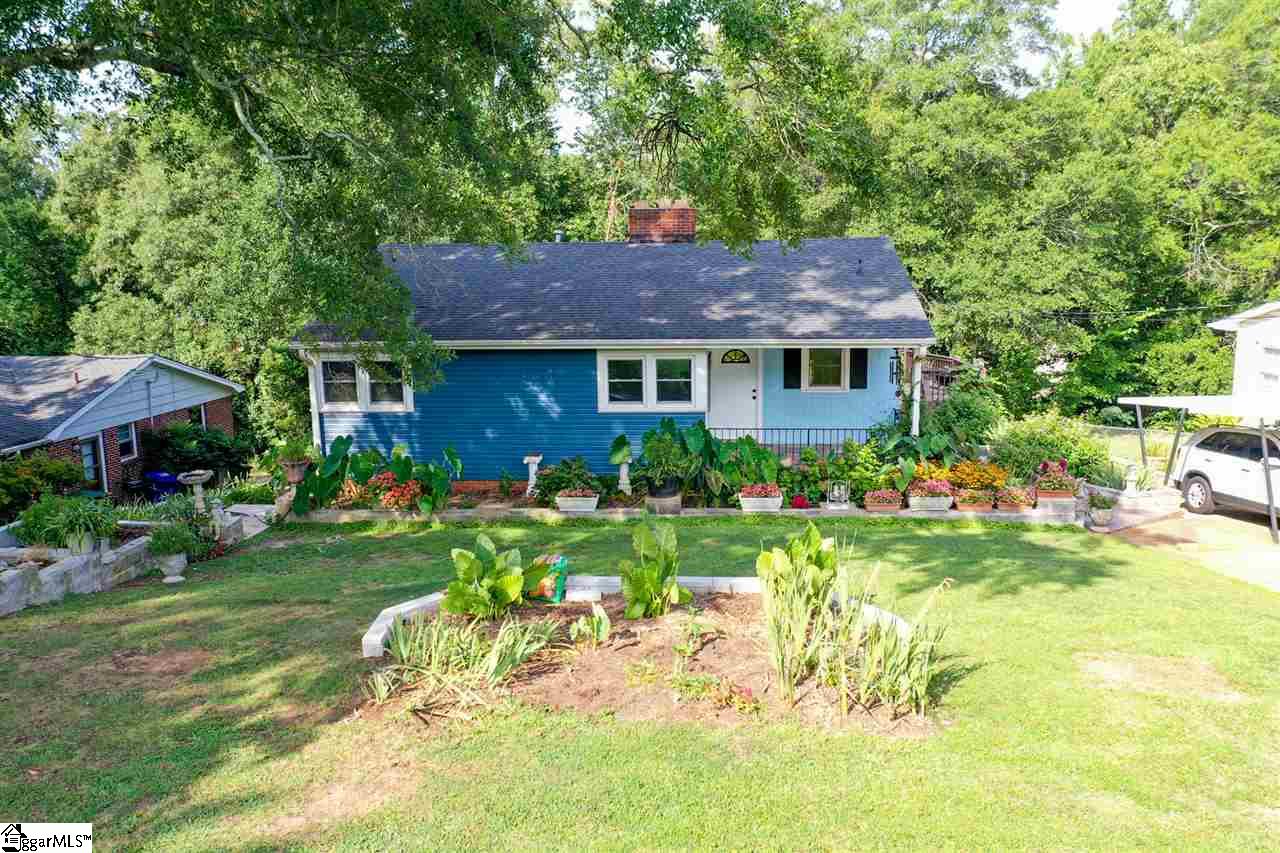 104 Robin Hood Road Greenville, SC 29607 - Photo 2 of 24