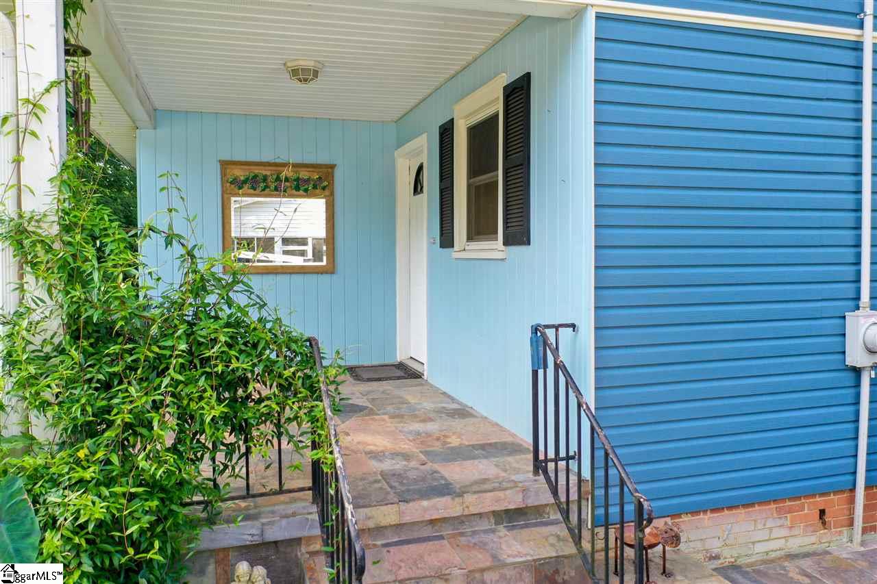 104 Robin Hood Road Greenville, SC 29607 - Photo 3 of 24