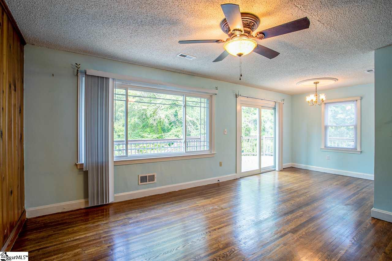 104 Robin Hood Road Greenville, SC 29607 - Photo 4 of 24
