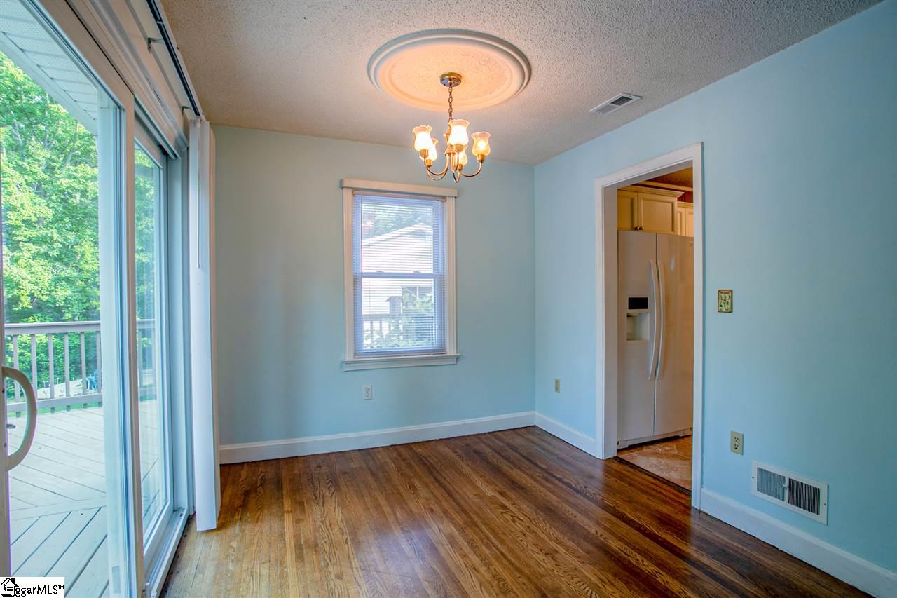 104 Robin Hood Road Greenville, SC 29607 - Photo 6 of 24