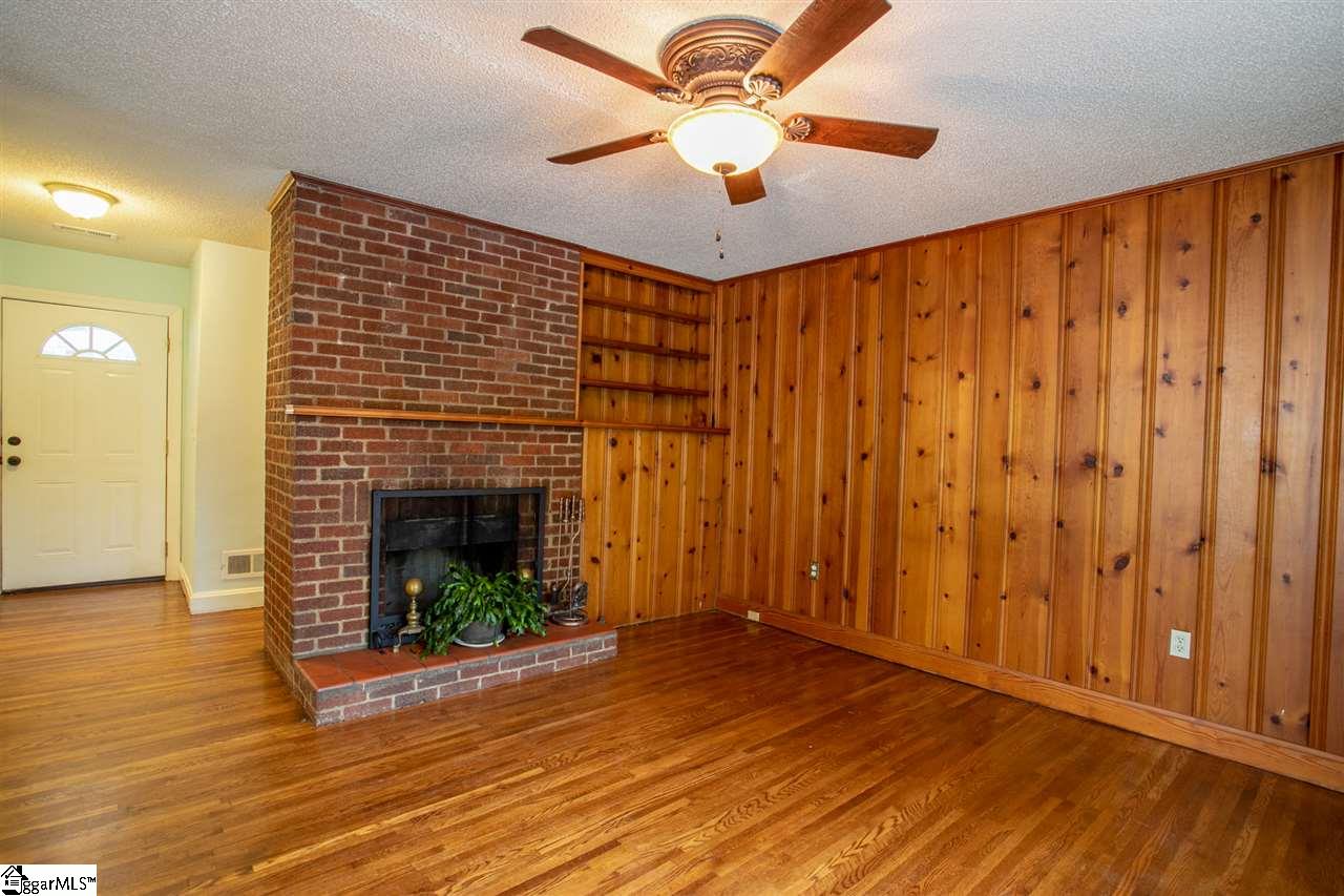 104 Robin Hood Road Greenville, SC 29607 - Photo 7 of 24