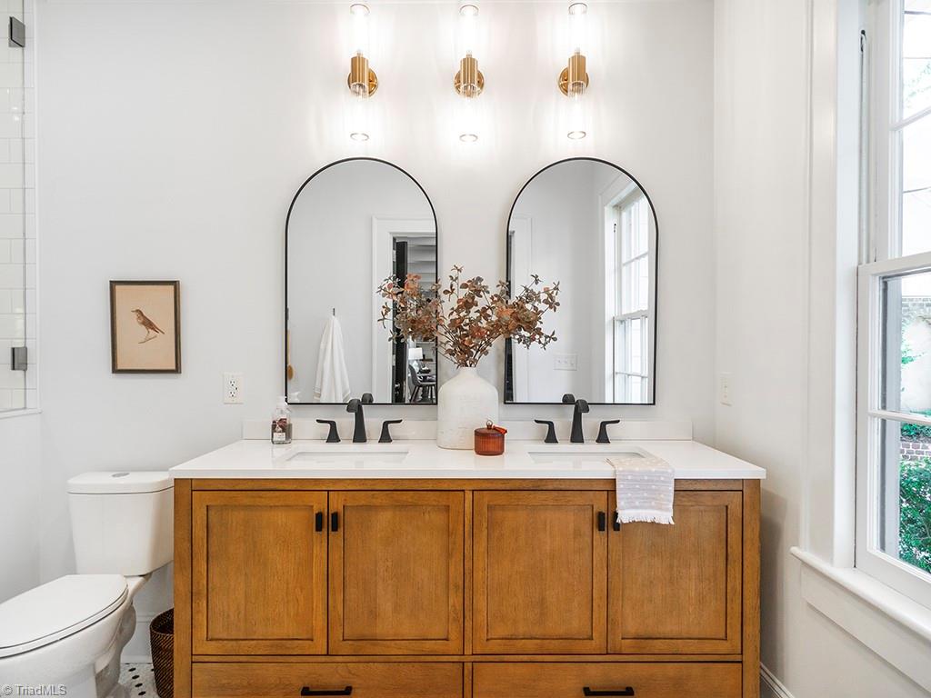 808 West Willowbrook Drive Burlington, NC 27215 - Photo 18 of 36