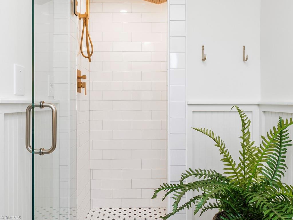 808 West Willowbrook Drive Burlington, NC 27215 - Photo 27 of 36