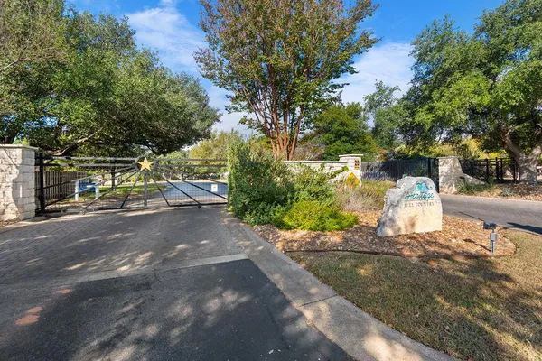 $2,950 | 201 Bending Oaks Trail, Fredericksburg, TX 78624