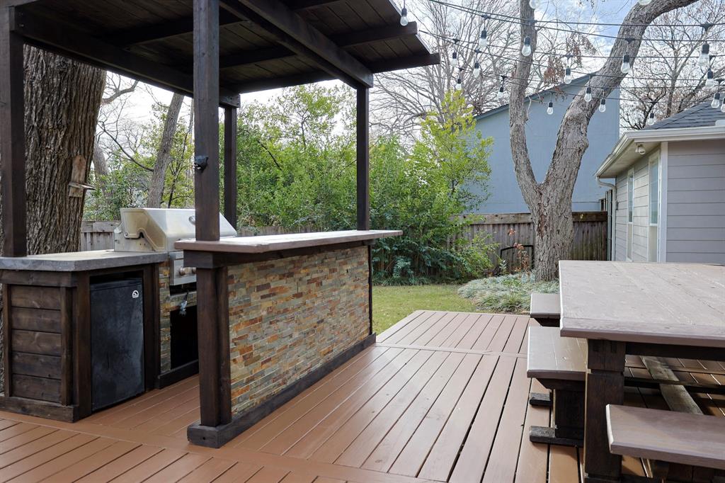 740 Peavy Road Dallas, TX 75218 - Photo 17 of 19 a view of outdoor space with seating space