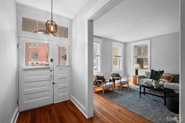 $560,000 | 2406 South 13th Street, St. Louis, MO 63104