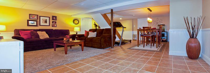 921 Rohrerstown Road Lancaster, PA 17601 - Photo 17 of 26 Gallery Image 17