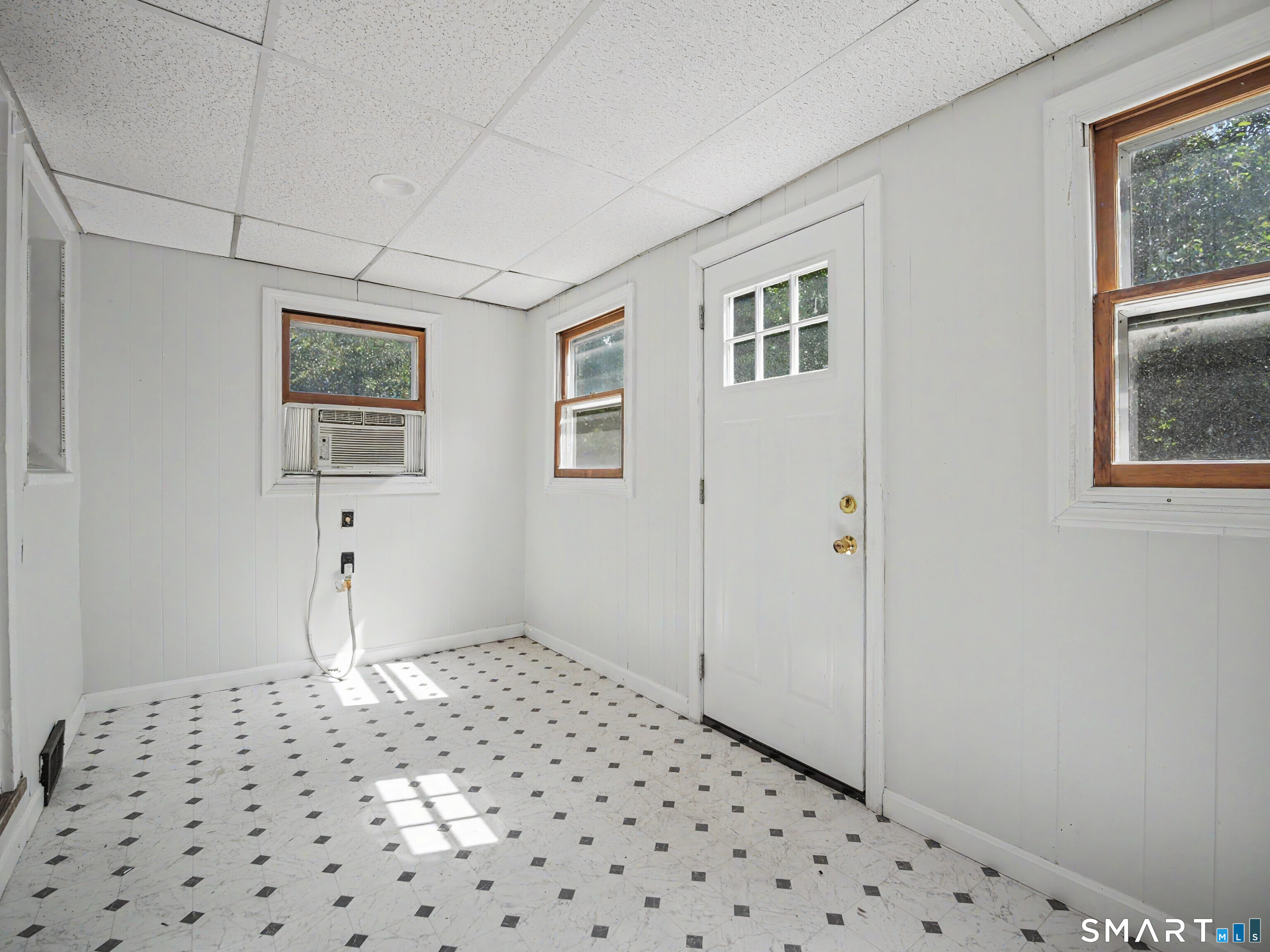 141 Corrigan Avenue Meriden, CT 06451 - Photo 26 of 34 Gallery Image 26
