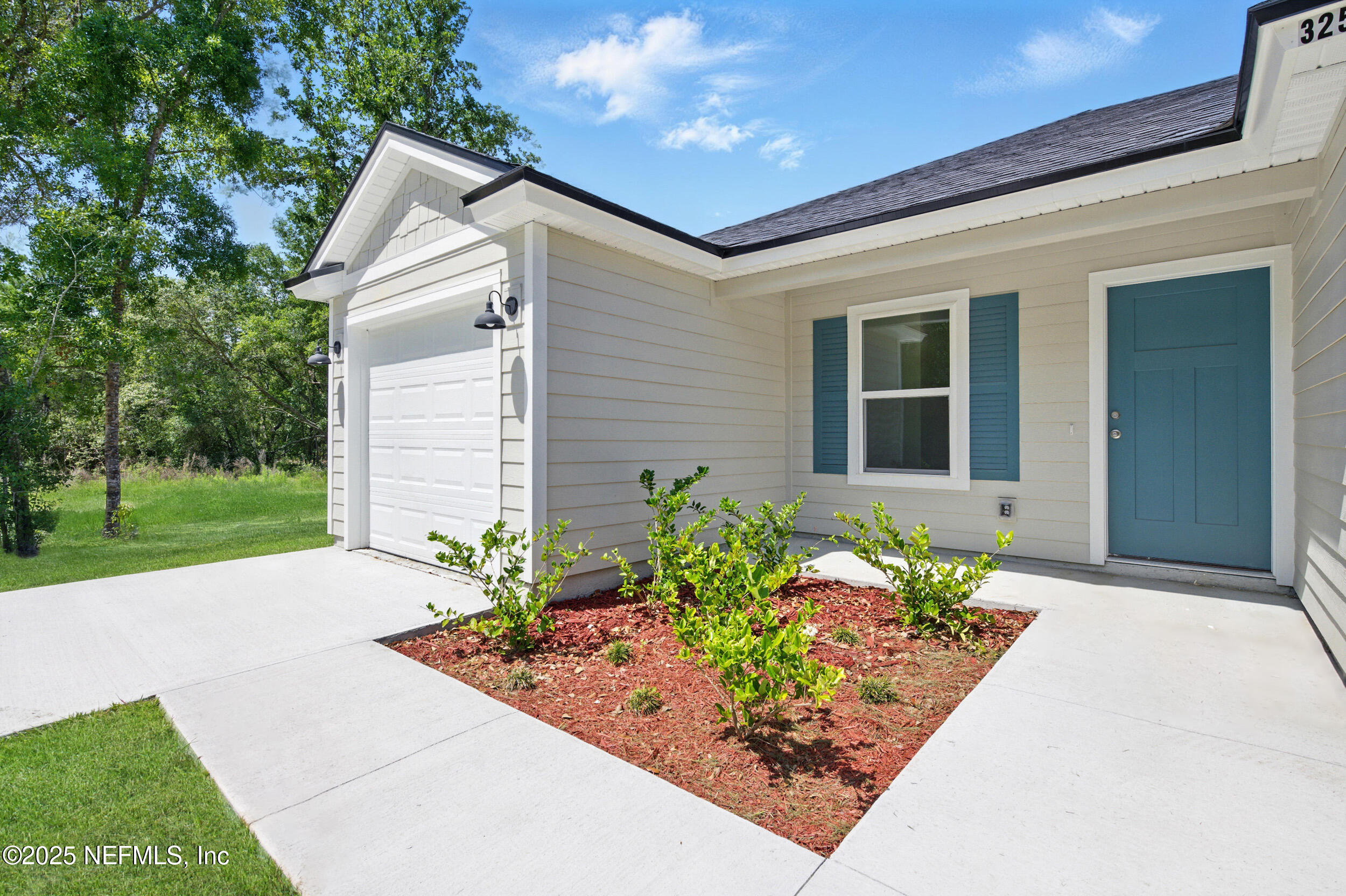 325 Rustic Road Satsuma, FL 32189 - Photo 3 of 22 1D4CD3E0-55D0-4AD7-819E-6981C28D0CD8