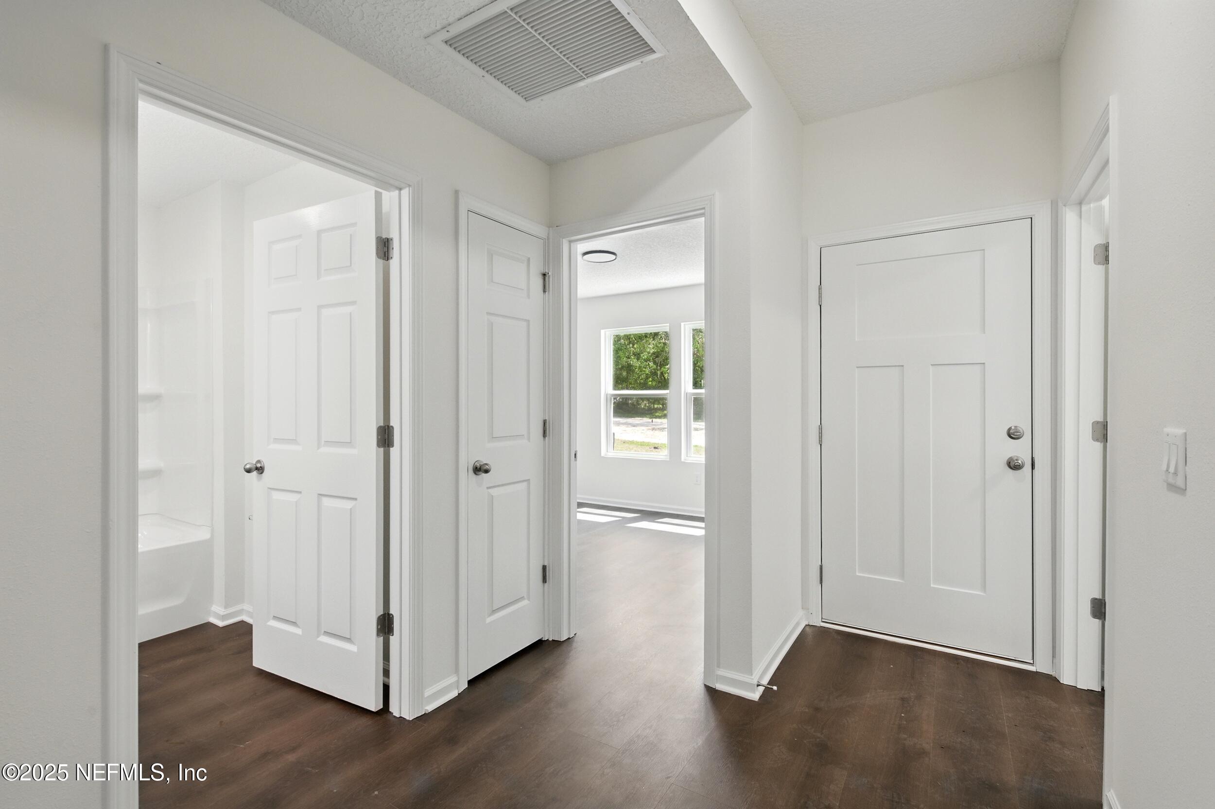 325 Rustic Road Satsuma, FL 32189 - Photo 5 of 22 photo_002