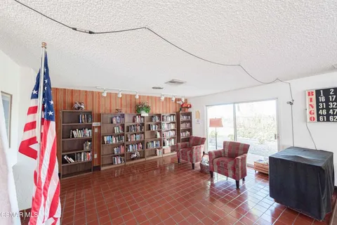 $295,000 | 2 Robertson Way, Newbury Park, CA 91320