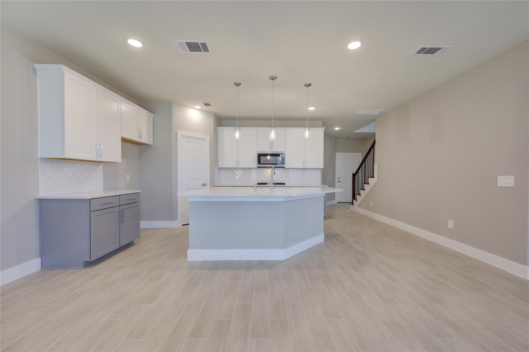 1709 Summerlyn Houston, TX 77080 - Photo 15 of 46