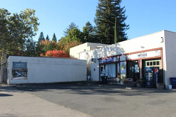 $740,000 | 290 Seminary Avenue, Ukiah, CA 95482