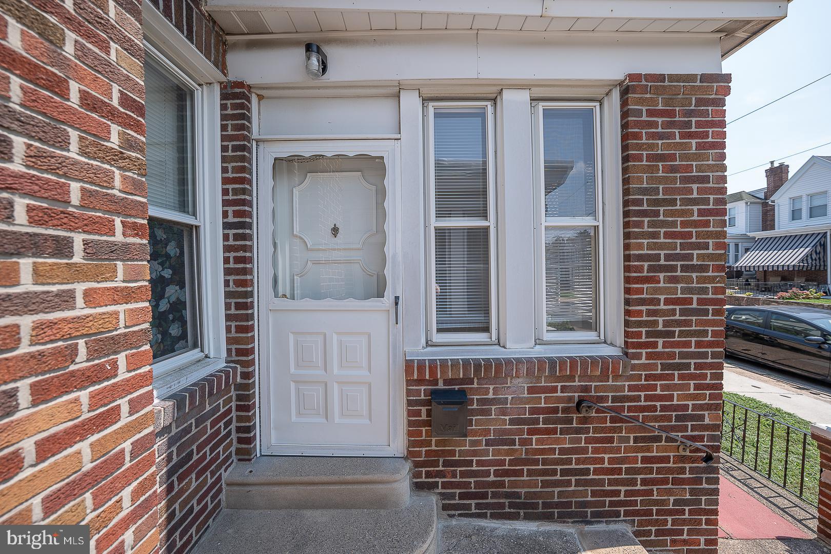 628 Gerhard Street Philadelphia, PA 19128 - Photo 4 of 30
