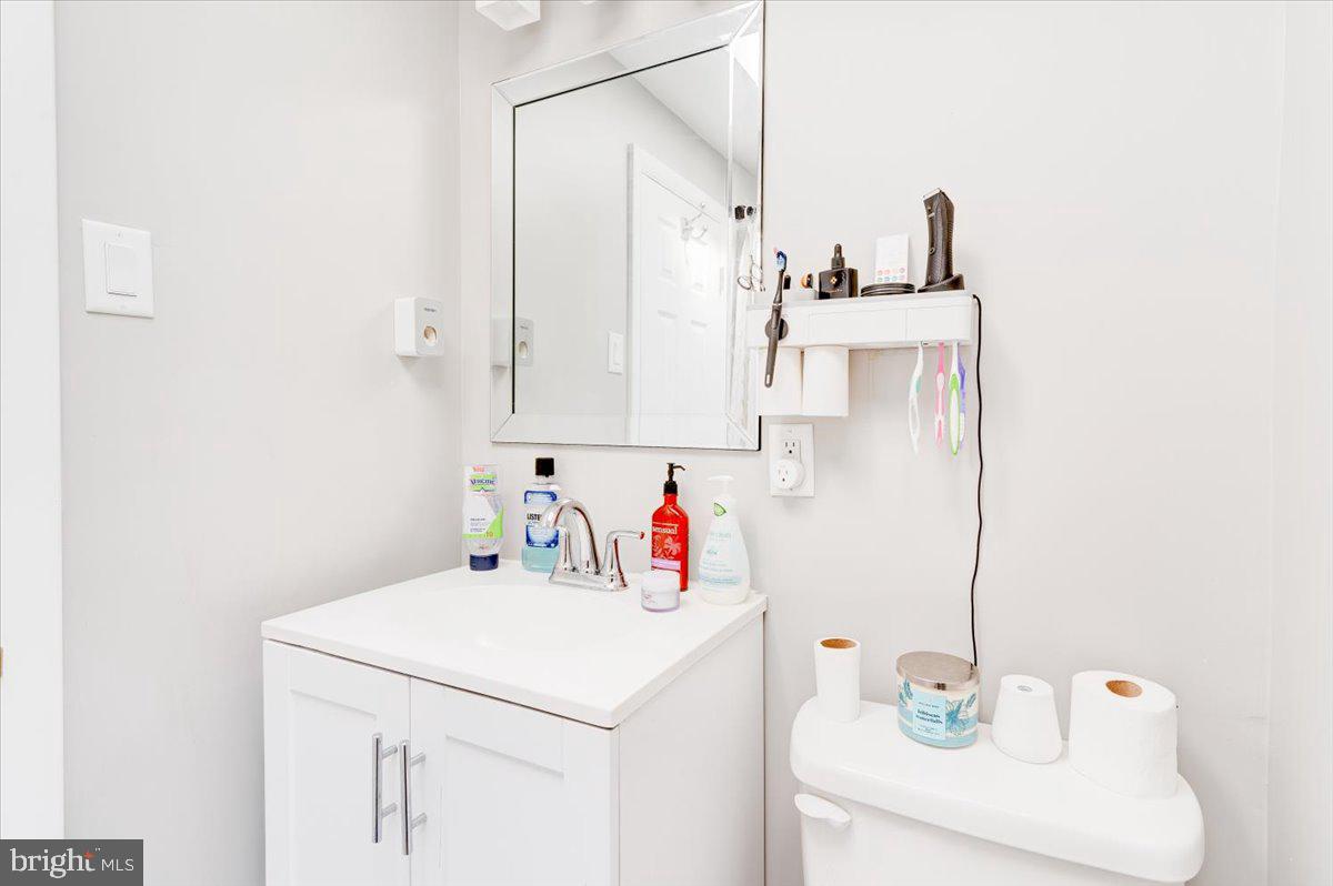 1313 Elson Road Brookhaven, PA 19015 - Photo 16 of 25 Full bathroom on second floor