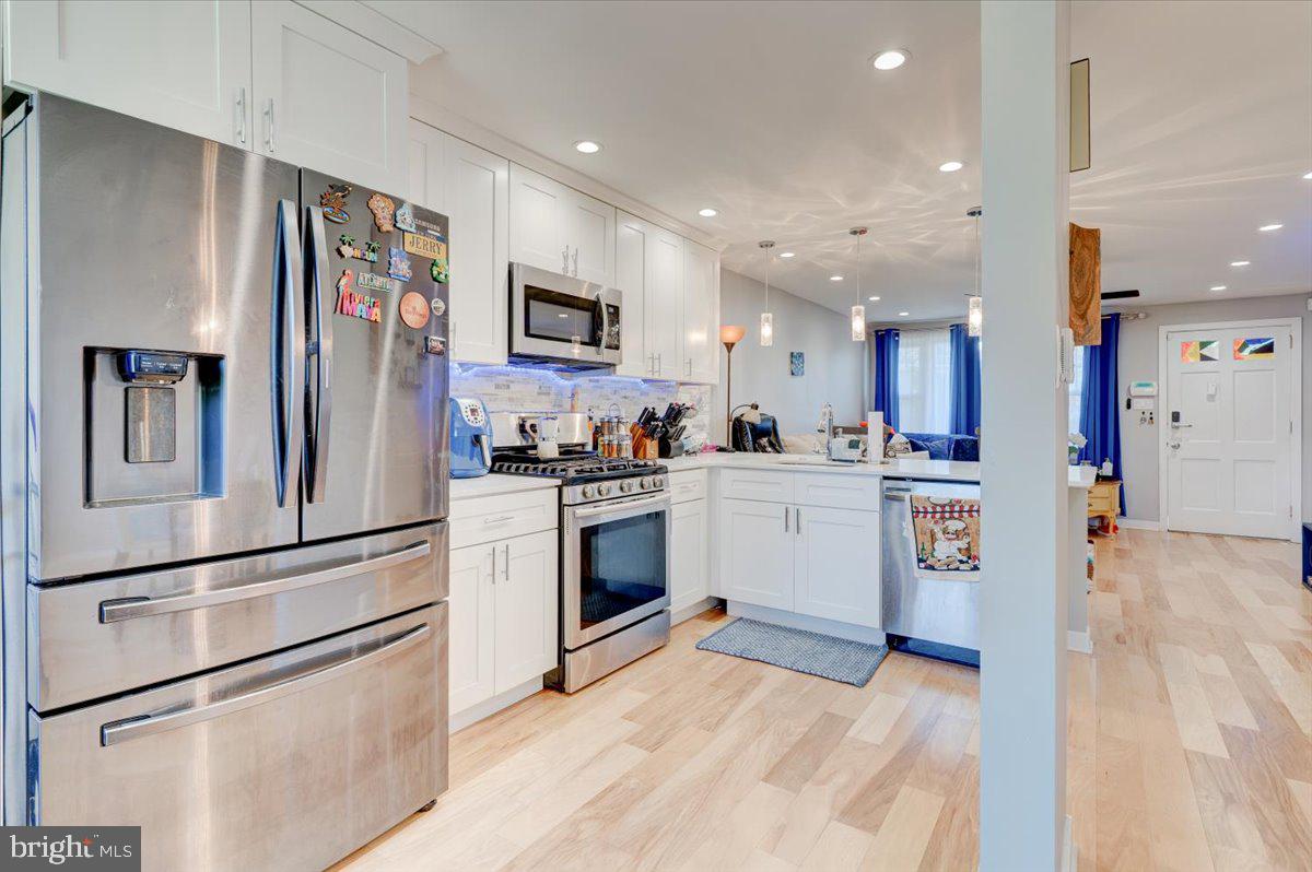 1313 Elson Road Brookhaven, PA 19015 - Photo 9 of 25 First floor open layout - kitchen area