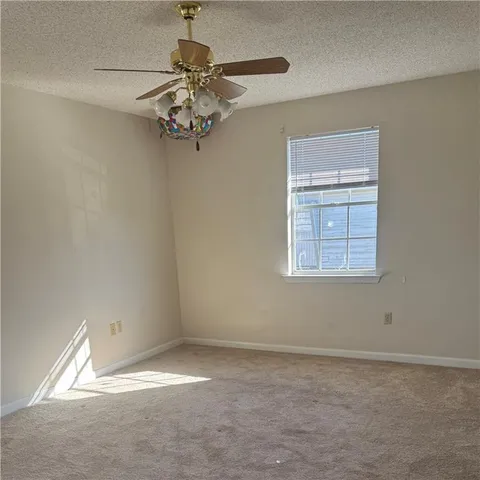 $1,975 | 4526 Belle Drive, Metairie, LA 70006