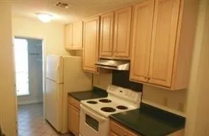 $1,975 | 4526 Belle Drive, Metairie, LA 70006