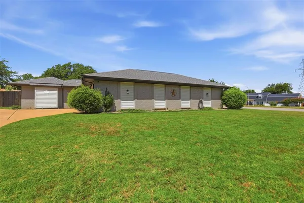 $1,750 | 4349 Altamesa Boulevard, Fort Worth, TX 76133