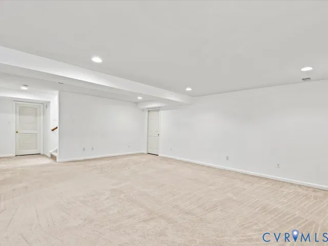 an empty room with an entryway