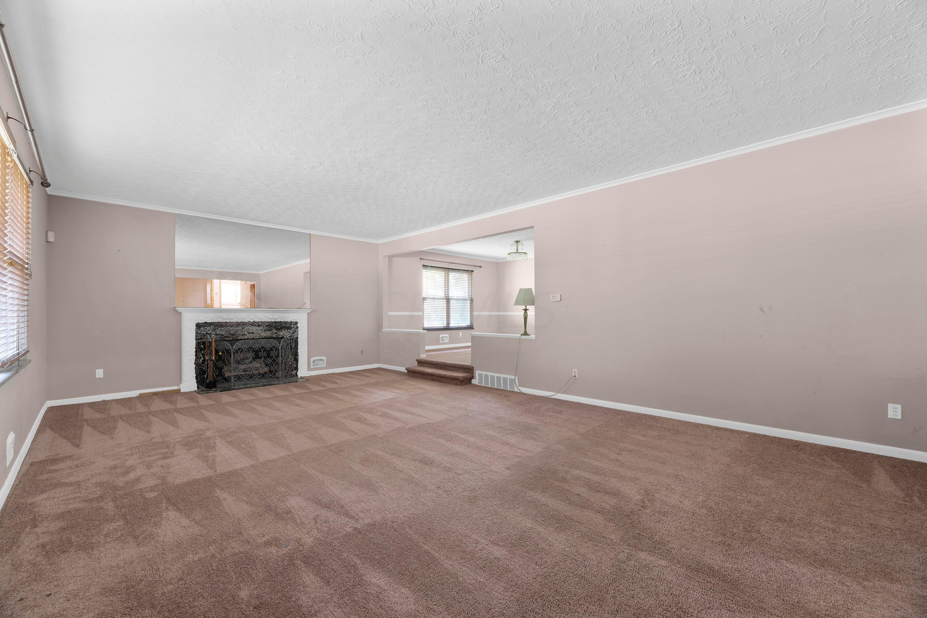 222 South Harding Road Columbus, OH 43209 - Photo 5 of 55 MAR_0021