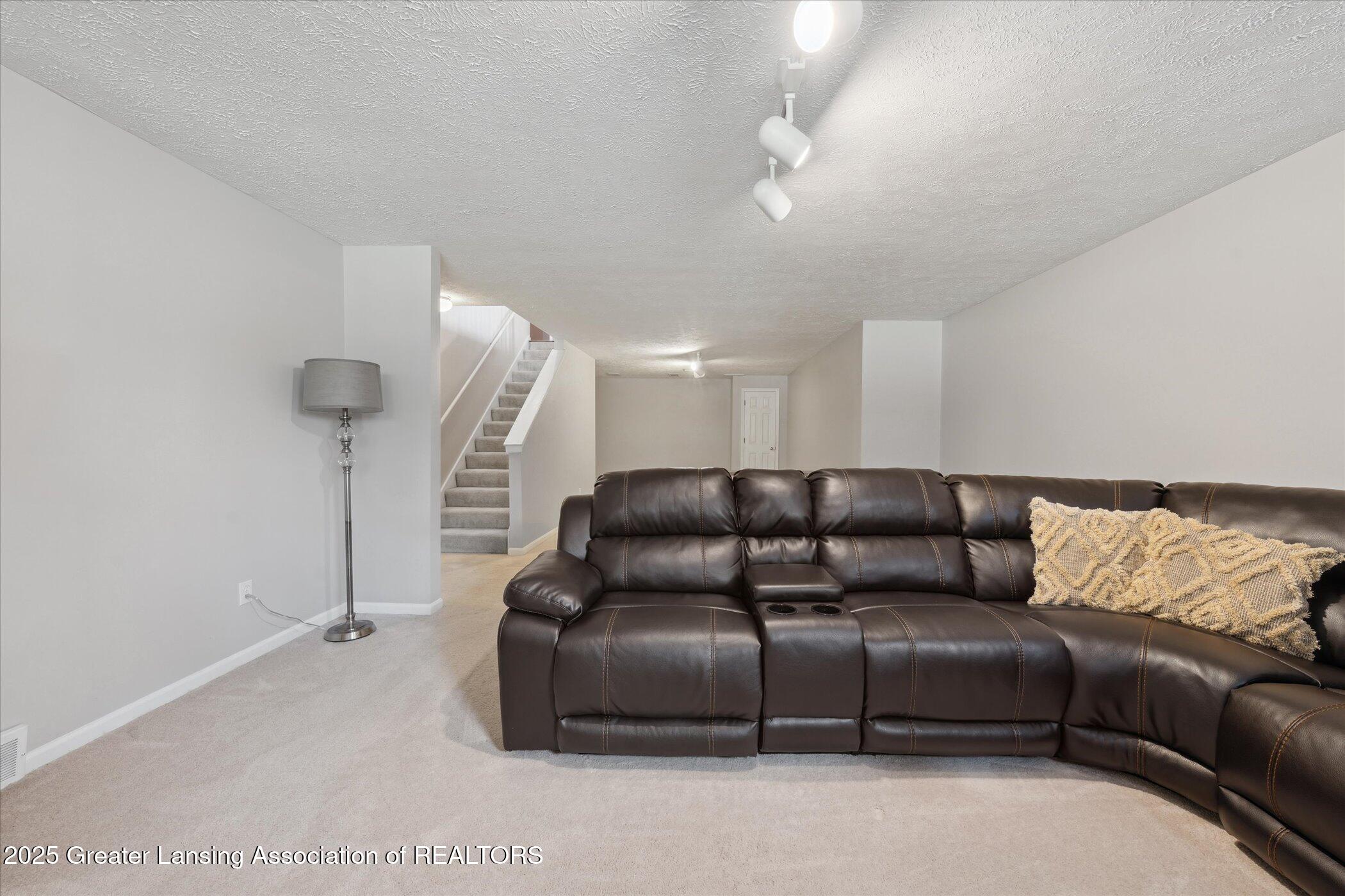 2415 North Aurelius Road, Unit 7 Holt, MI 48842 - Photo 28 of 34 32-2415-Aurelius-Rd-#7-Holt-MI-48842--07