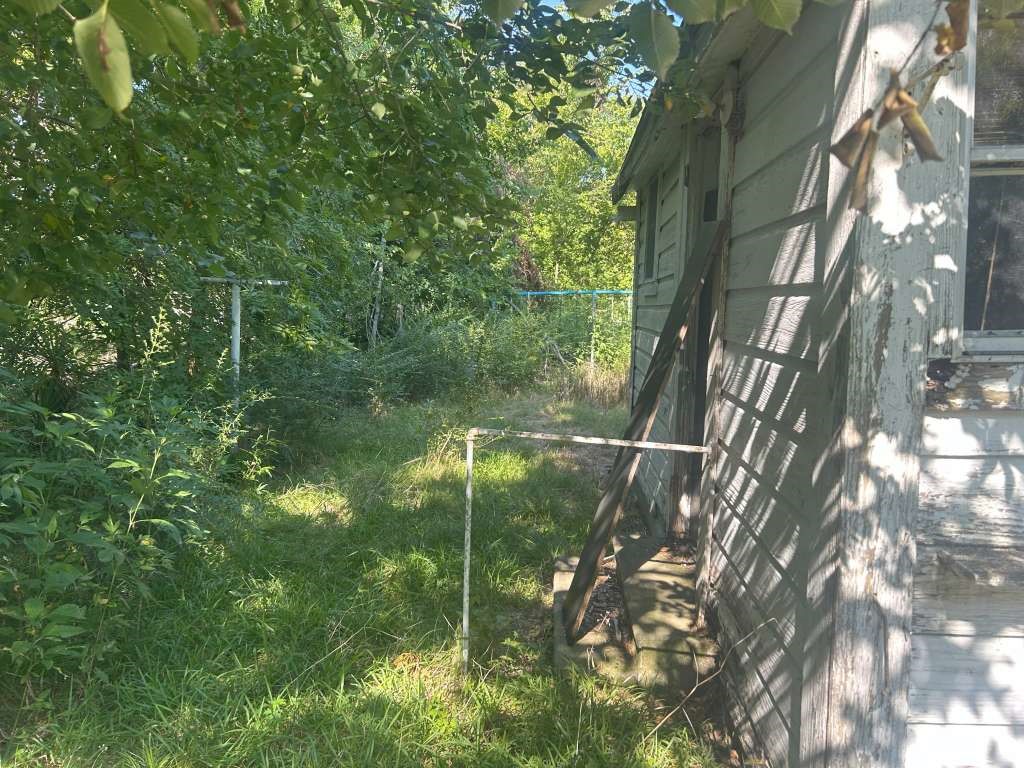 500 East McKinney Avenue Cooper, TX 75432 - Photo 3 of 5 a view of a garden